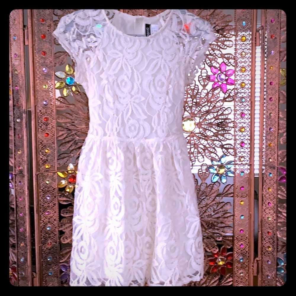 white lace dress